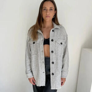 Zara Textured Weave Fringe Hem Overshirt Shacket Jacket White Black Sz Medium